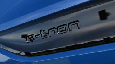 Audi Q6 e-tron - 'e-tron' door trim